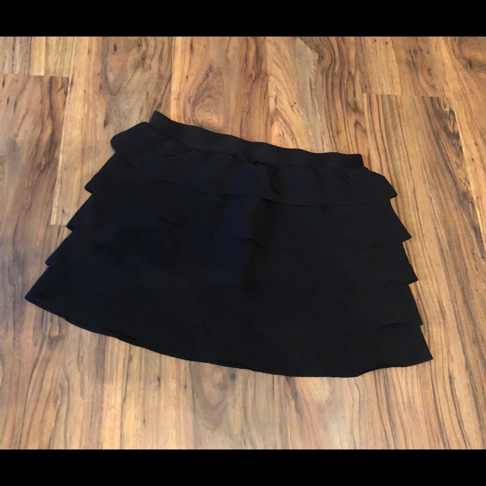 APT. 9 Black layered ruffle skirt, L